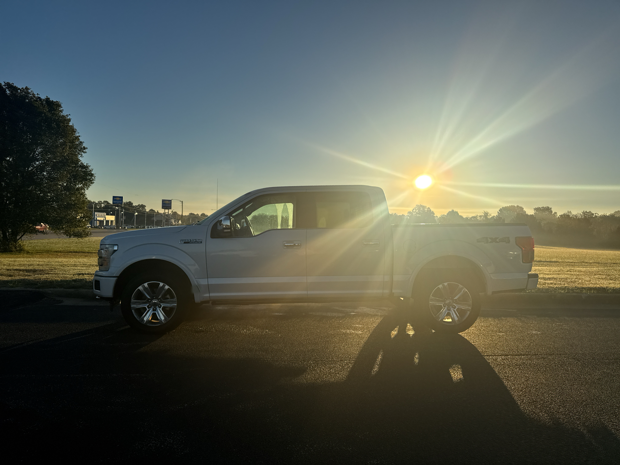 WHITE PLATINUM METALLIC TC 2018 Ford F-150 Pickup Truck Four-Wheel Drive Automatic