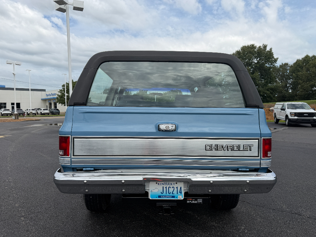 View vehicle photo 6