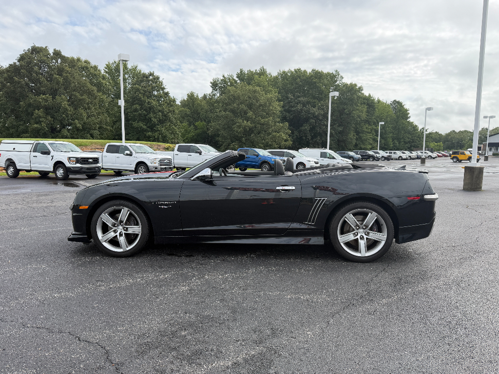 View vehicle photo 4