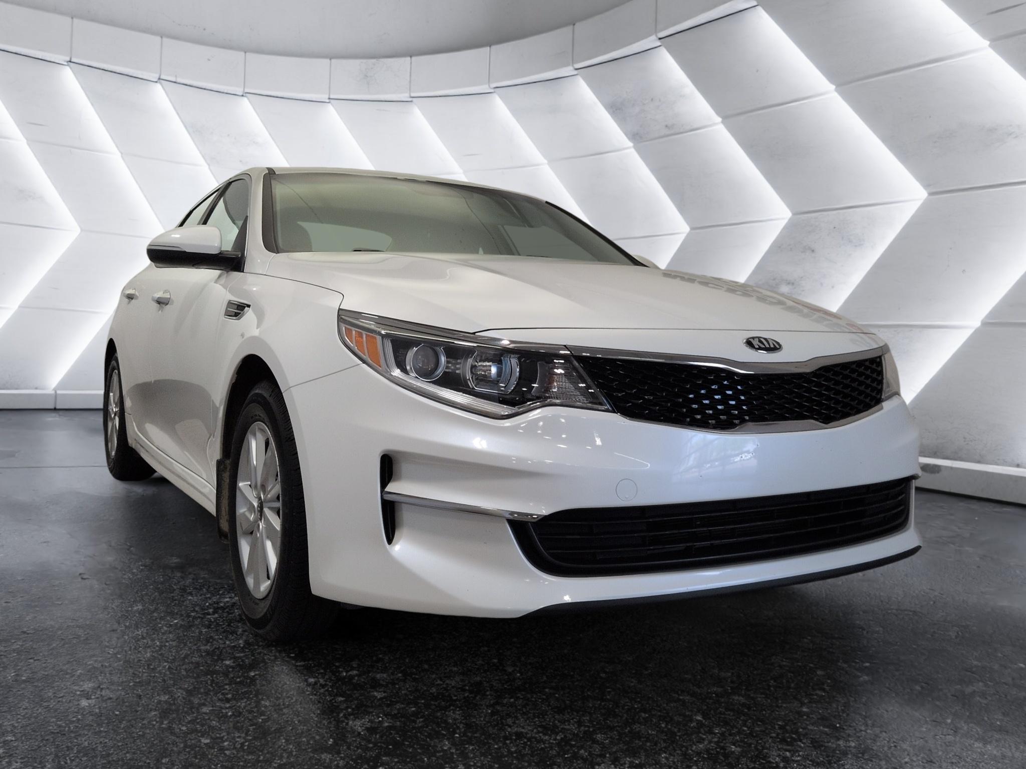 Snow White Pearl 2017 Kia Optima Sedan Front-Wheel Drive 6-Speed Automatic