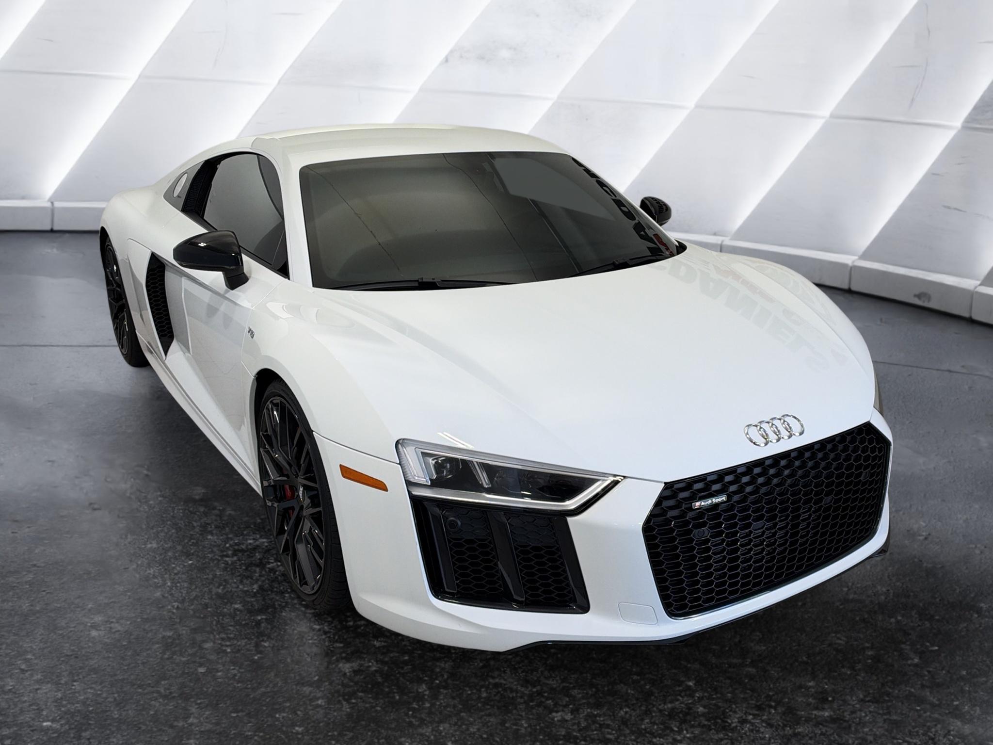 Ibis White 2018 Audi R8 Coupe Rear-Wheel Drive 7-Speed Automatic