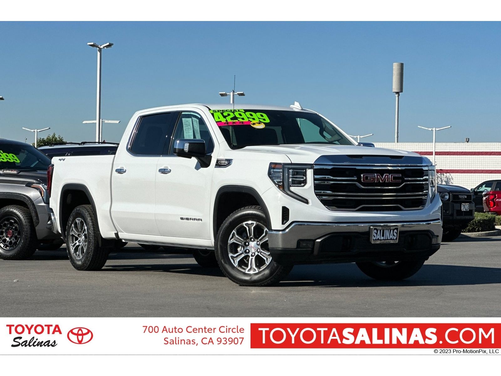 2025 GMC Sierra 1500 SLT Crew Cab 4WD
