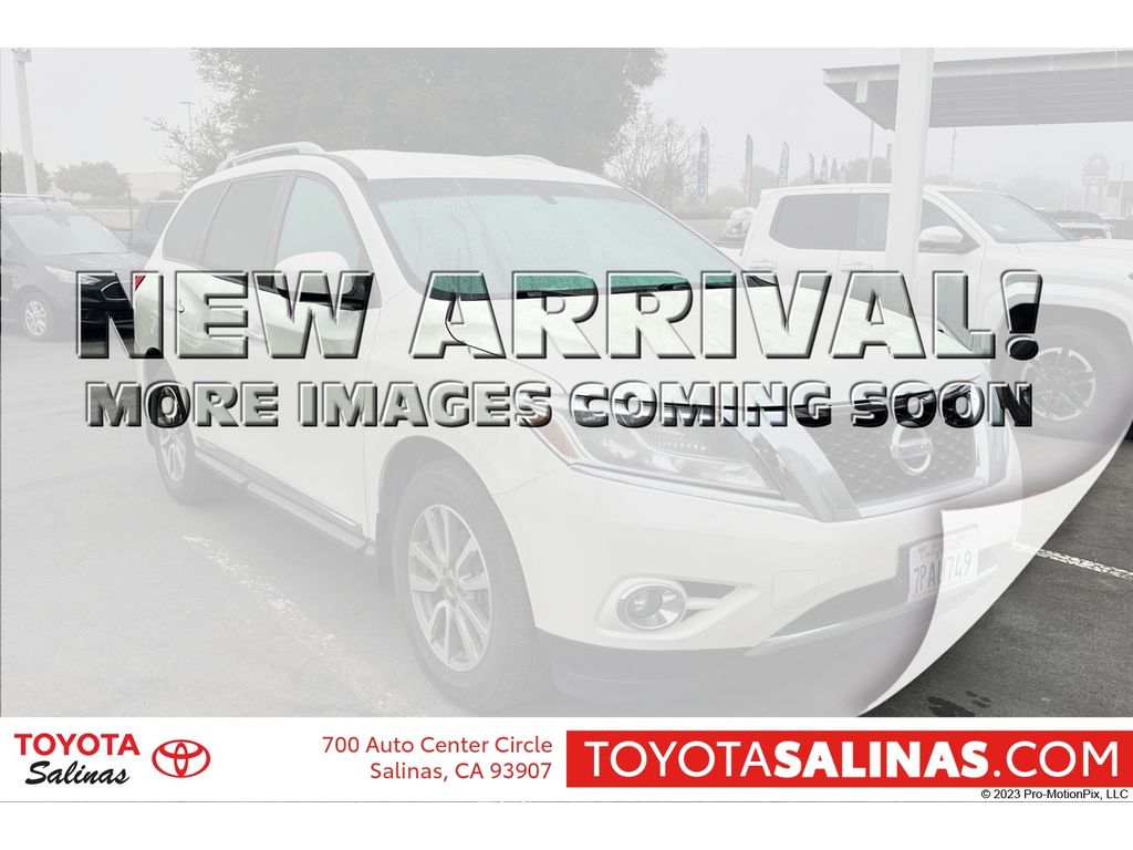 Pearl White 2015 Nissan Pathfinder SUV / Crossover Front-Wheel Drive Continuously Variable Transmission