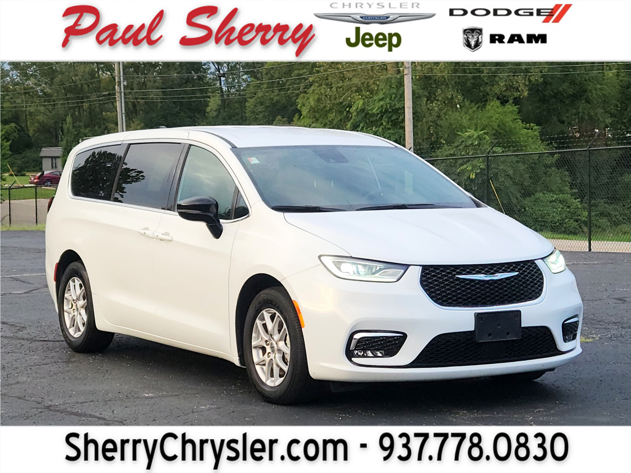 Bright White Clearcoat 2025 Chrysler Pacifica Minivan Front-Wheel Drive 9-Speed Automatic