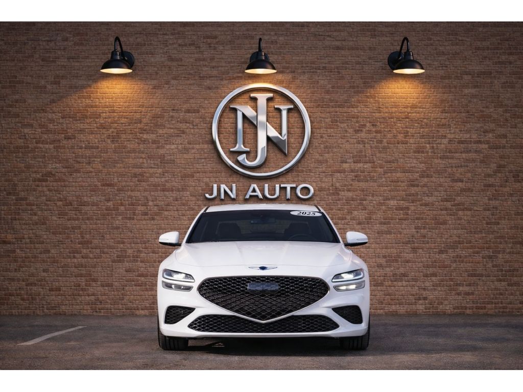 2023 Genesis G70 2.0T RWD