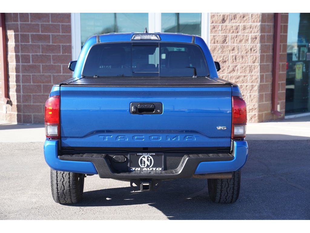 View vehicle photo 5