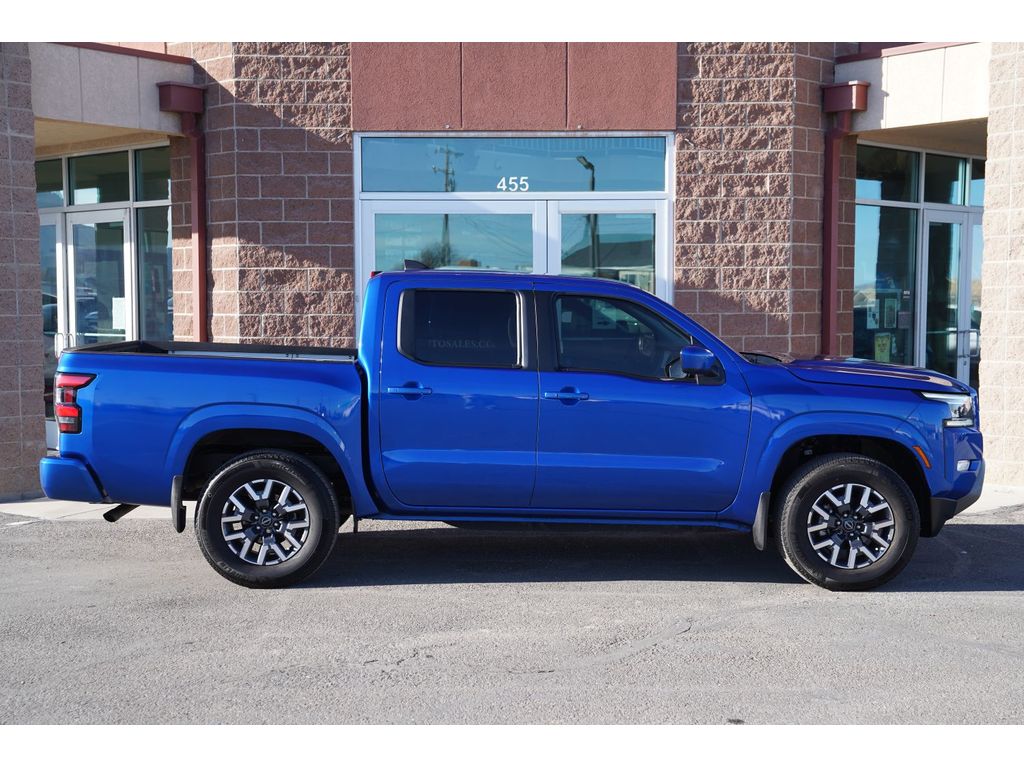 View vehicle photo 7