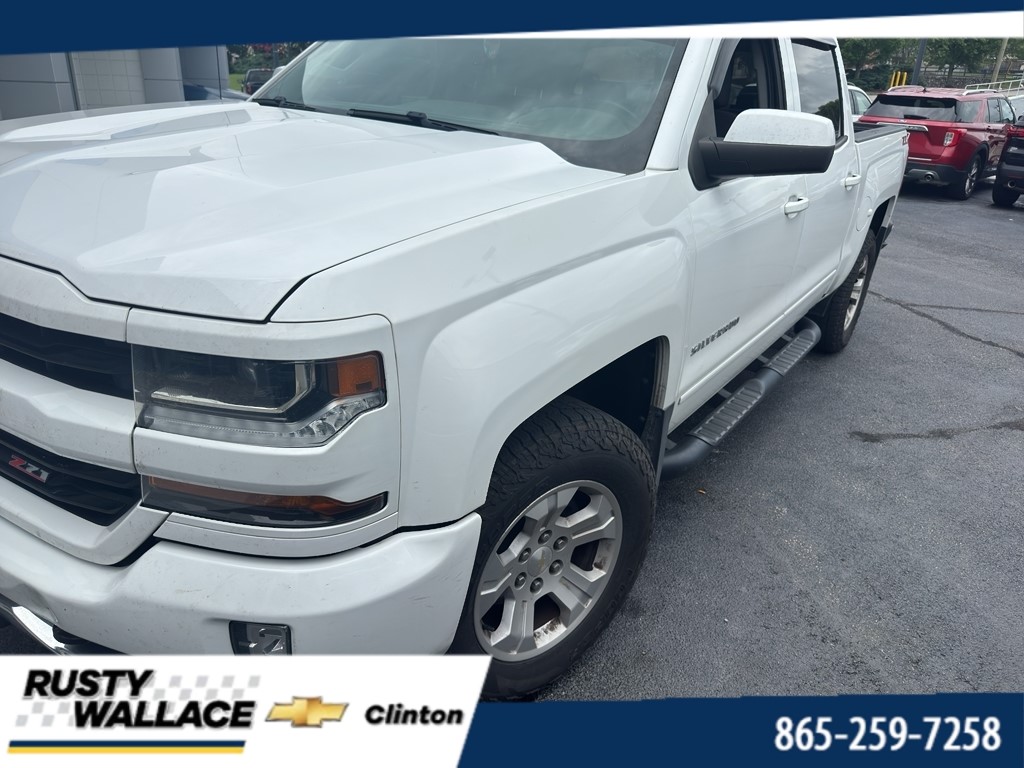 Summit White 2018 Chevrolet Silverado 1500 Pickup Truck Four-Wheel Drive 6-Speed Automatic