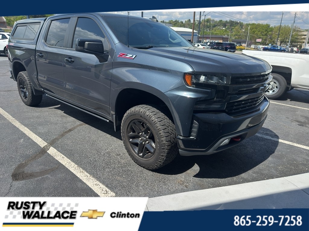 Shadow Gray Metallic 2019 Chevrolet Silverado 1500 LT Trail Boss Crew Cab 4WD Pickup Truck Four-Wheel Drive 8-Speed Automatic