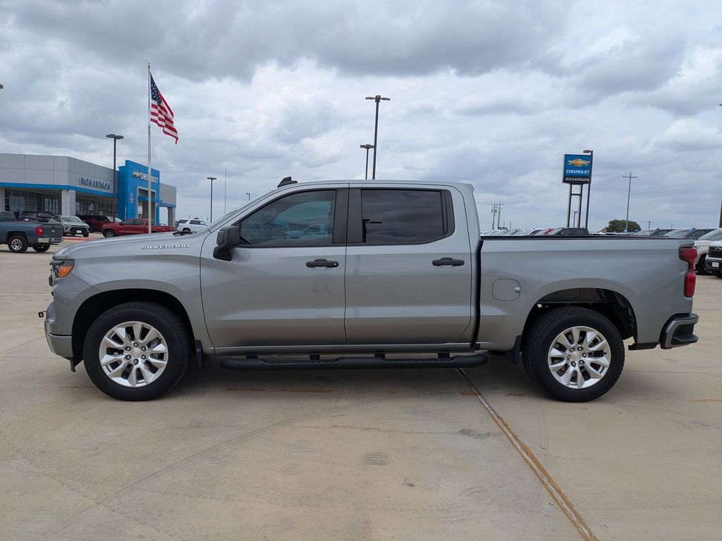 View vehicle photo 6