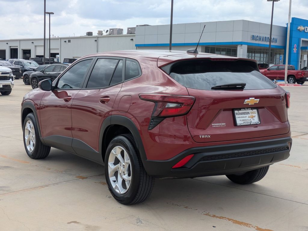 View vehicle photo 5