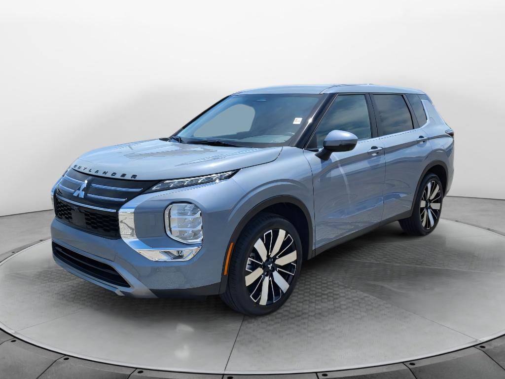 Moonstone Gray 2026 Mitsubishi Outlander SE FWD SUV / Crossover Front-Wheel Drive Continuously Variable Transmission
