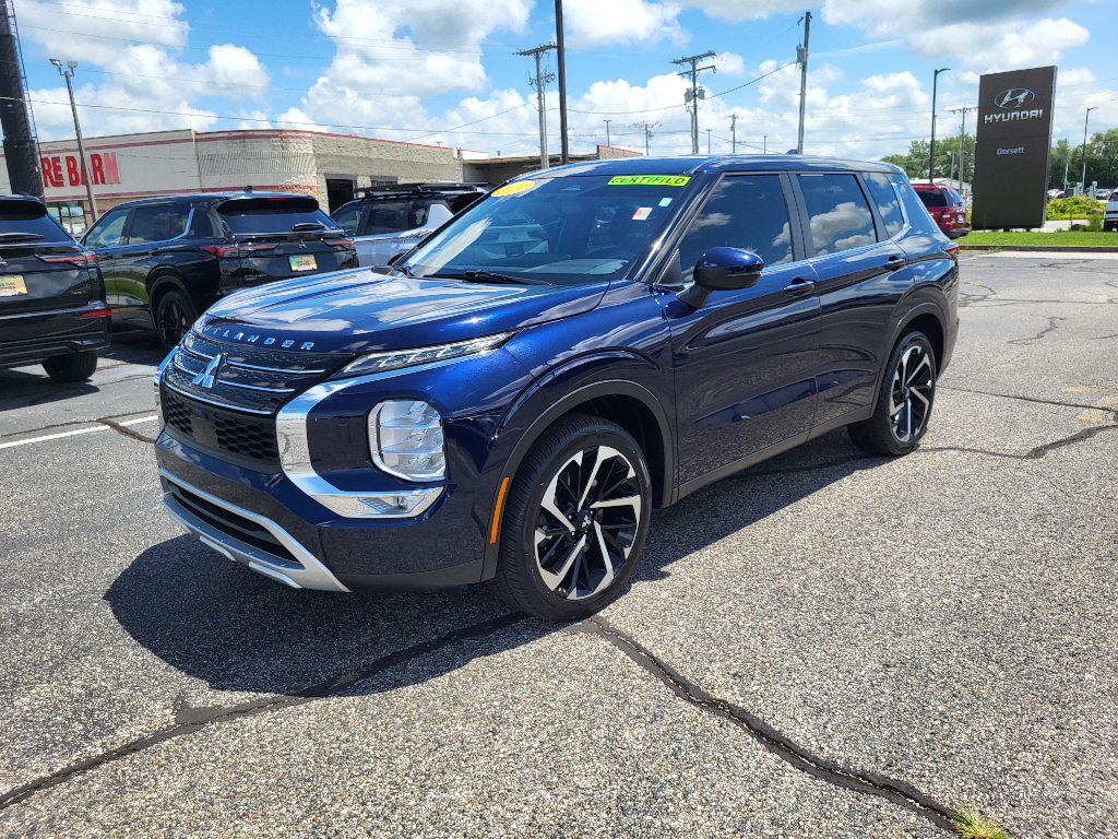 Cosmic Blue Metallic 2024 Mitsubishi Outlander SUV / Crossover All-Wheel Drive Continuously Variable Transmission
