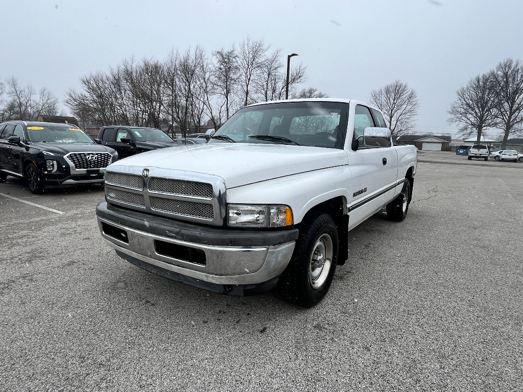 1996 Dodge RAM 1500 ST Club Cab RWD