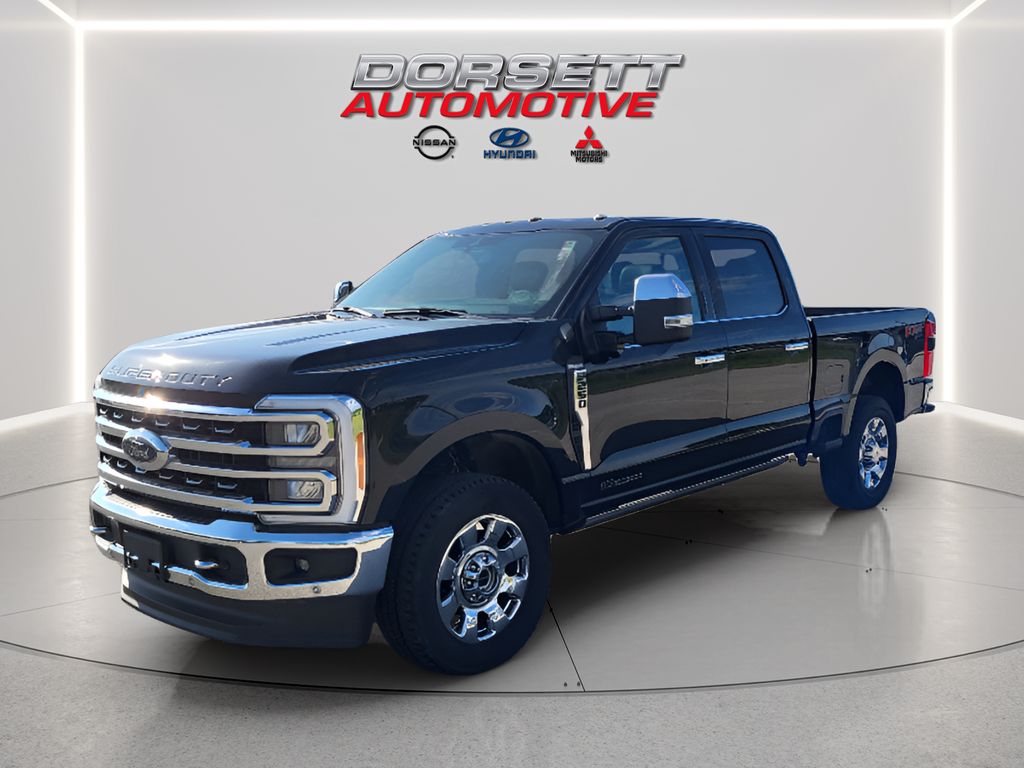 Agate Black Metallic 2023 Ford F-250 Super Duty King Ranch Crew Cab 4WD Pickup Truck Four-Wheel Drive Automatic