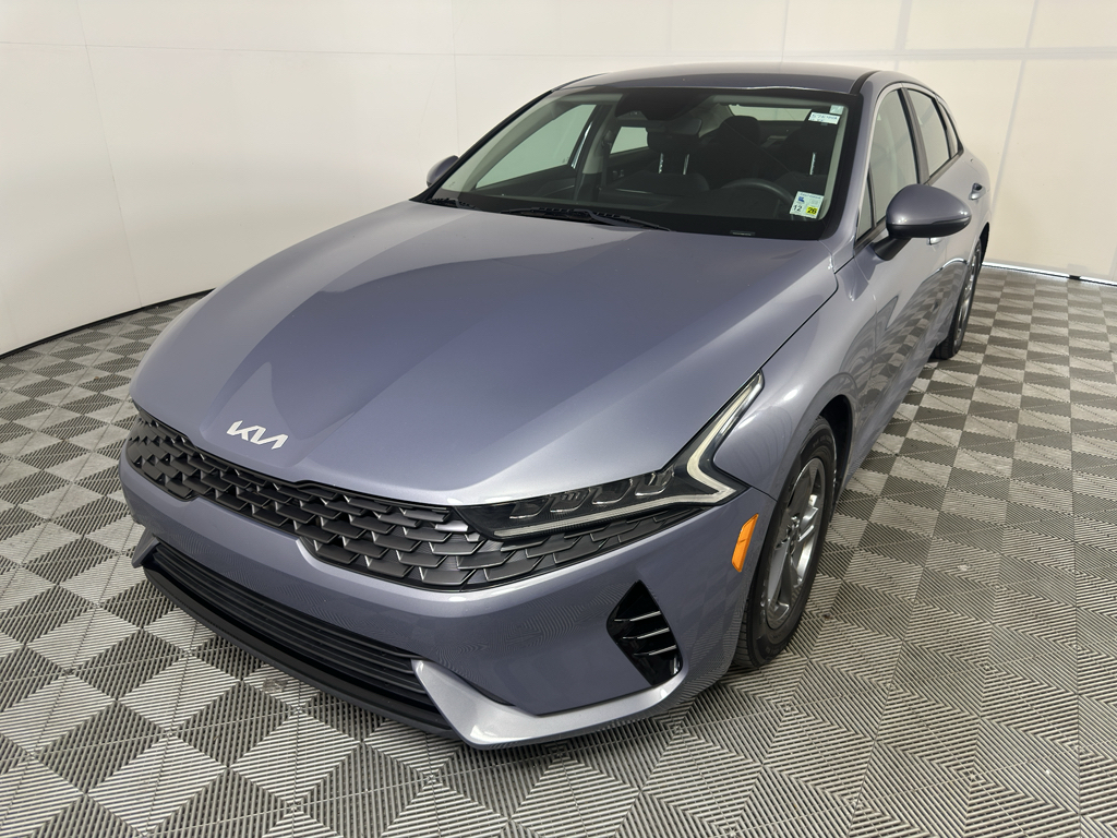 Everlasting Silver 2022 Kia K5 LXS FWD Sedan Front-Wheel Drive 8-Speed Automatic
