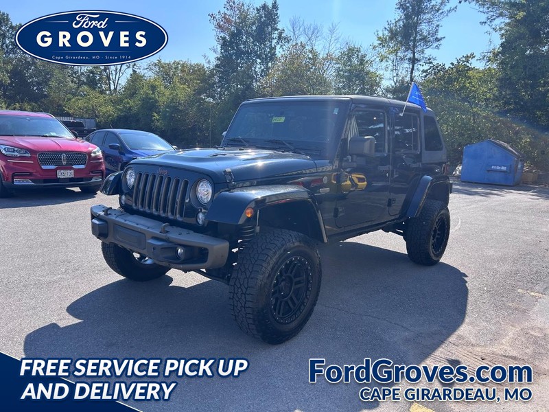 Black Clearcoat 2017 Jeep Wrangler Unlimited Sahara 4WD SUV / Crossover Four-Wheel Drive 6-Speed Manual