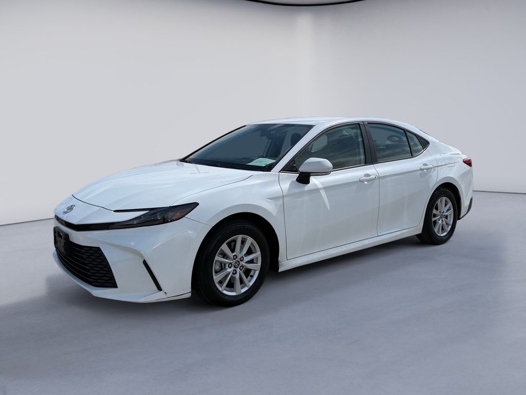 2025 Toyota Camry LE FWD