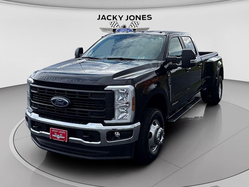 2024 Ford F-350 Super Duty XL Crew Cab LB DRW 4WD