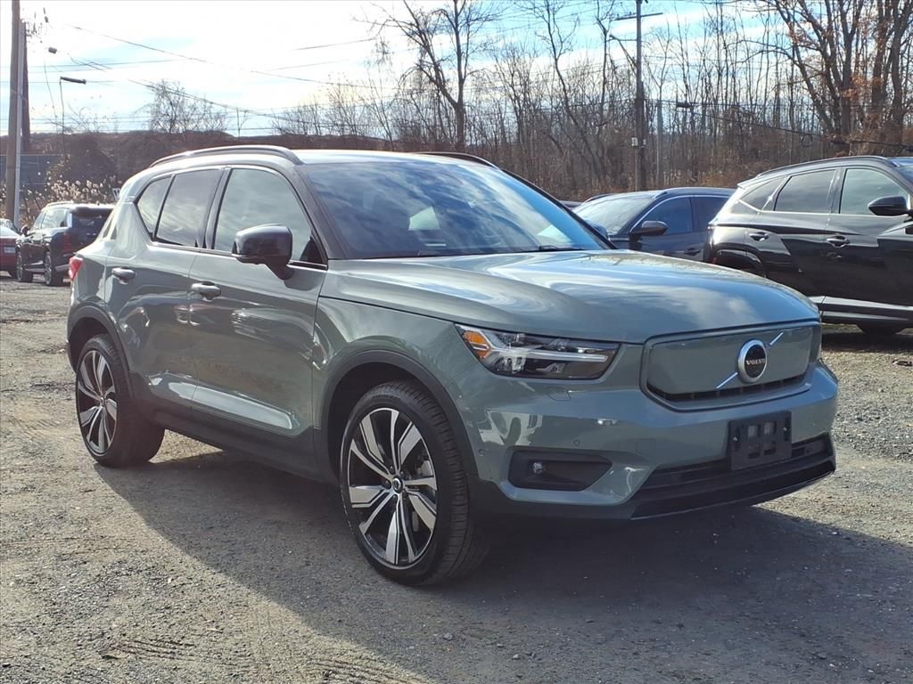 2022 Volvo XC40 Recharge Twin Ultimate eAWD