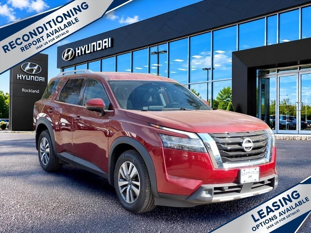 2022 Nissan Pathfinder SL 4WD