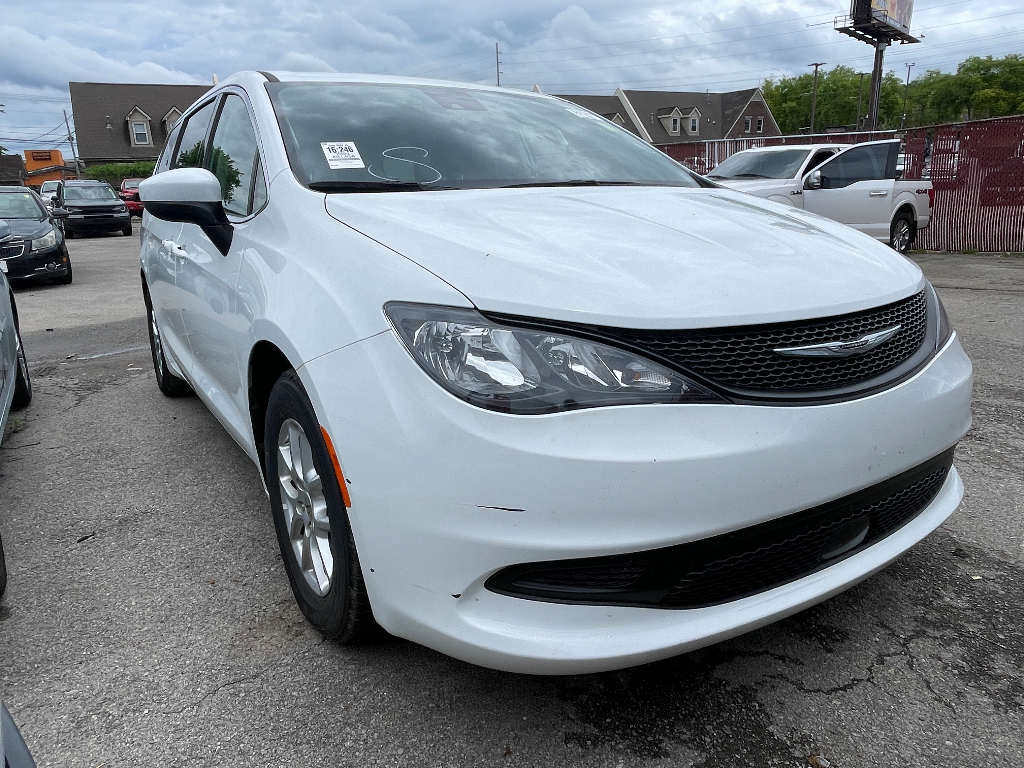 2023 Chrysler Voyager LX