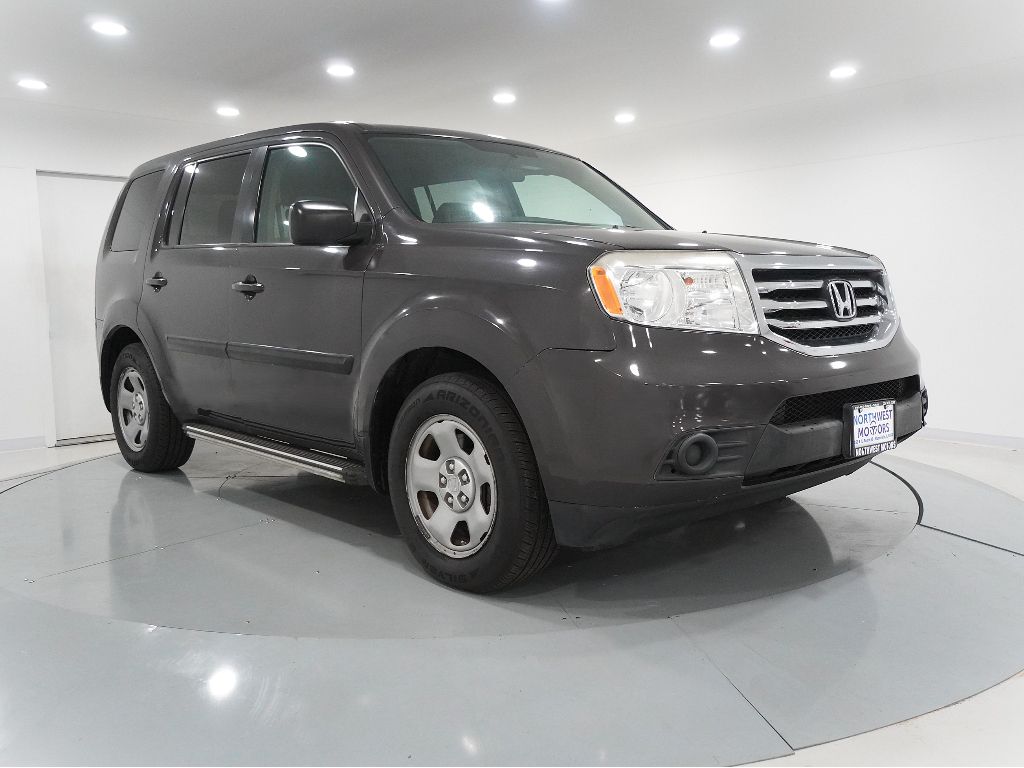 2013 Honda Pilot LX's photo