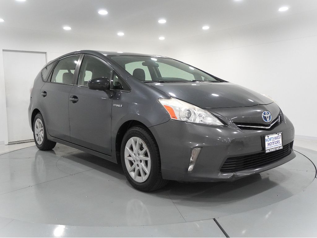 2012 Toyota Prius v Three's photo