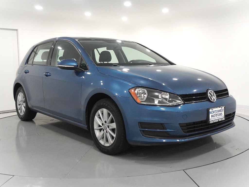 2016 Volkswagen Golf TSI S w/Sunroof's photo