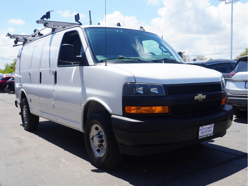 2021 Chevrolet Express Work Van's photo