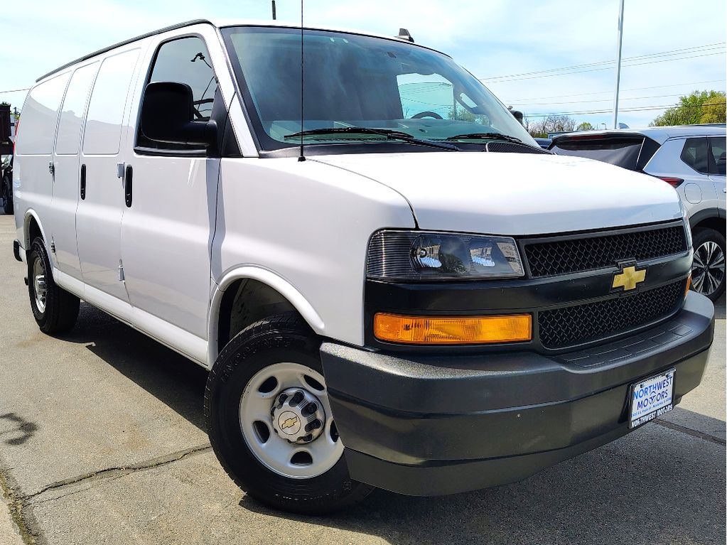 2020 Chevrolet Express Work Van's photo