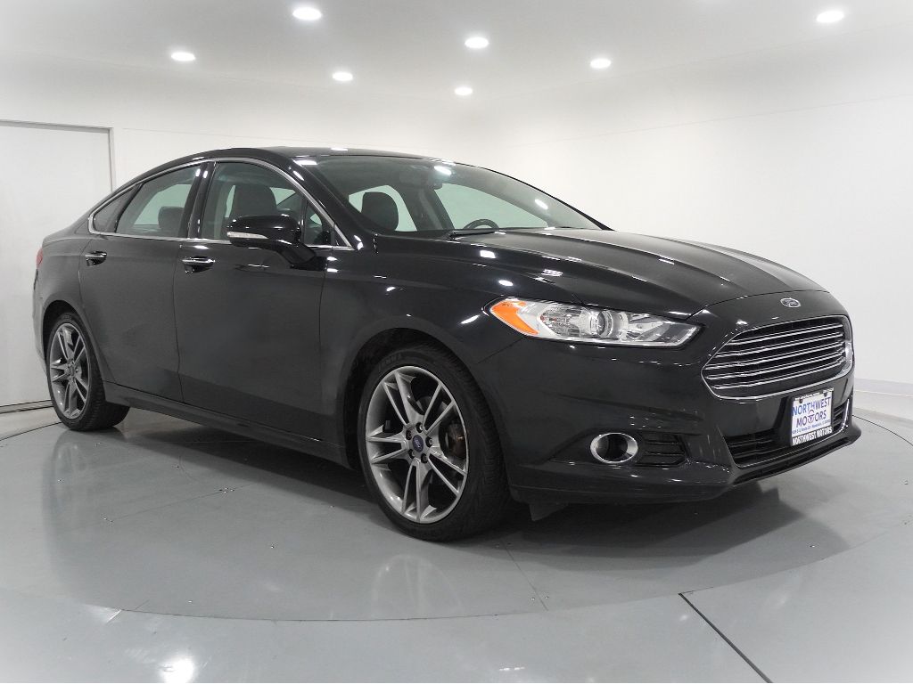 2016 Ford Fusion Titanium's photo