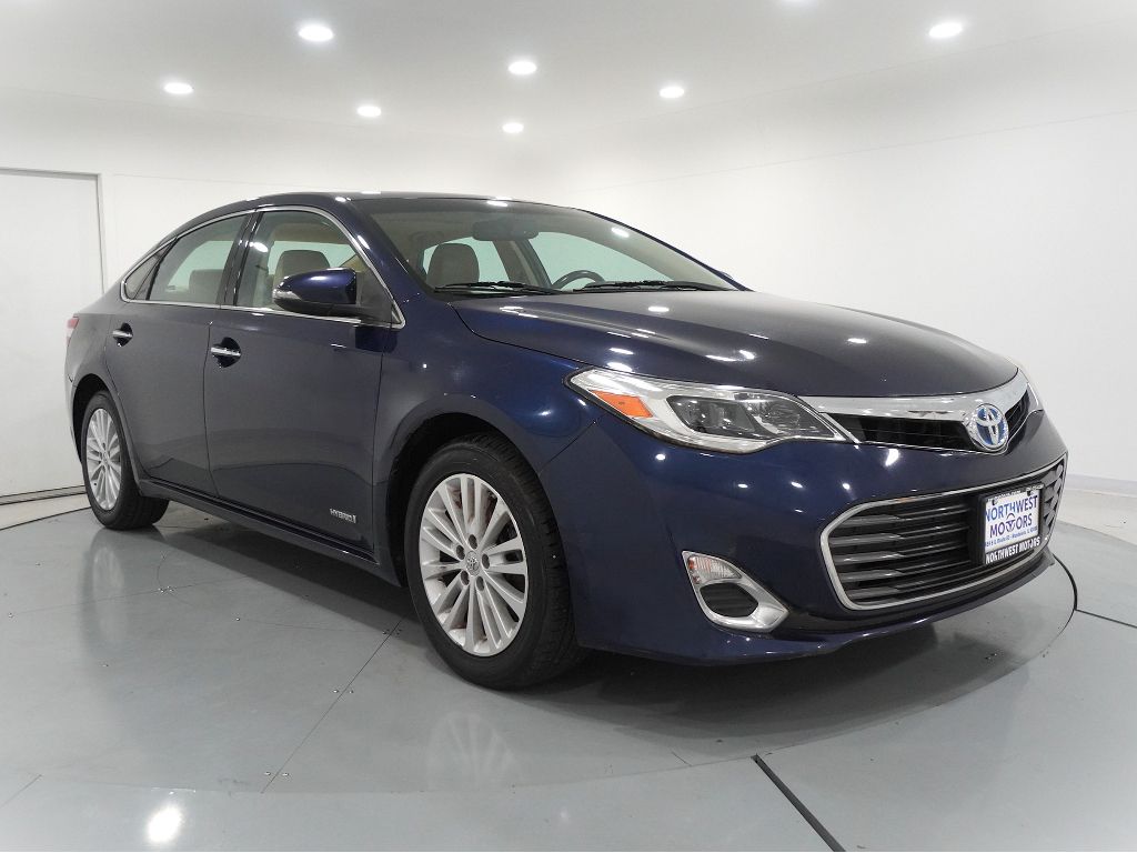 2013 Toyota Avalon Hybrid XLE Premium's photo