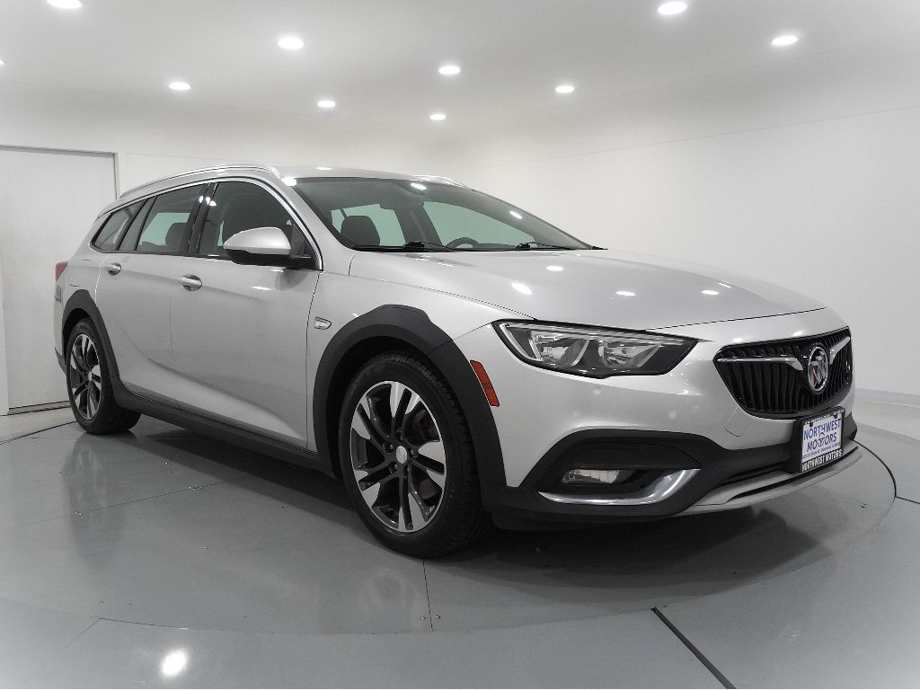 2018 Buick Regal TourX Preferred's photo