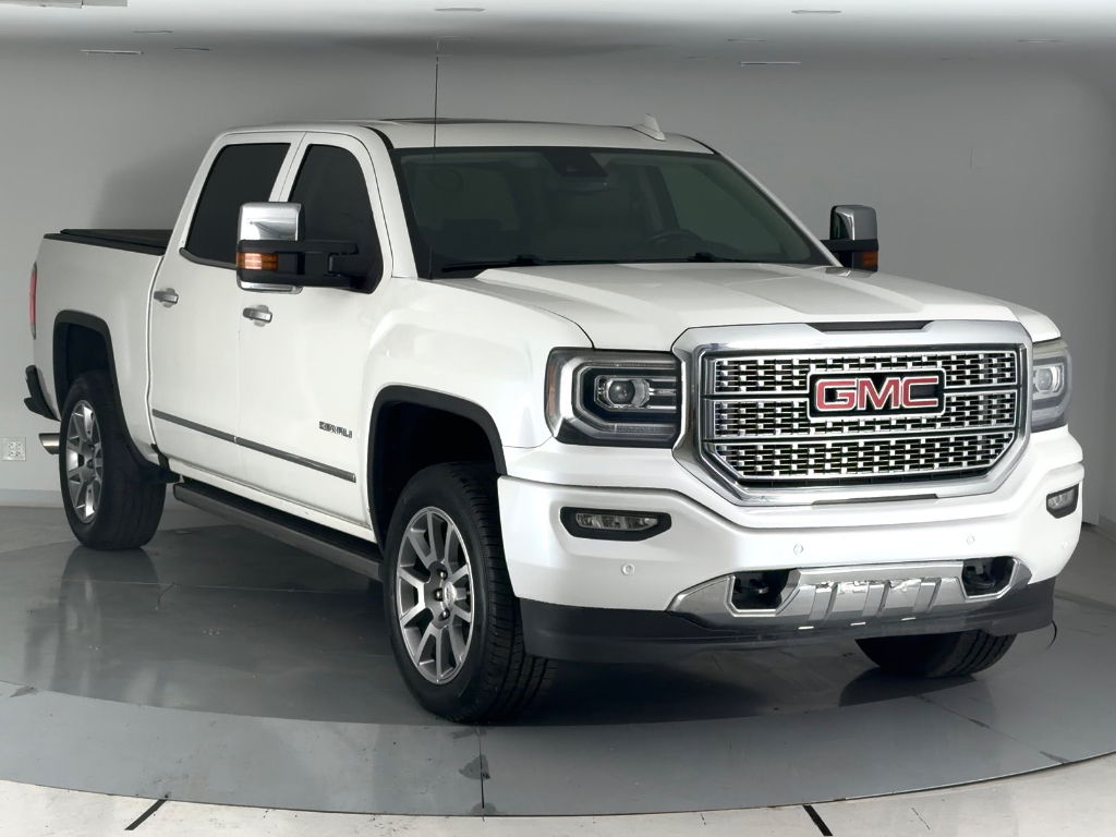 2016 GMC Sierra Denali's photo