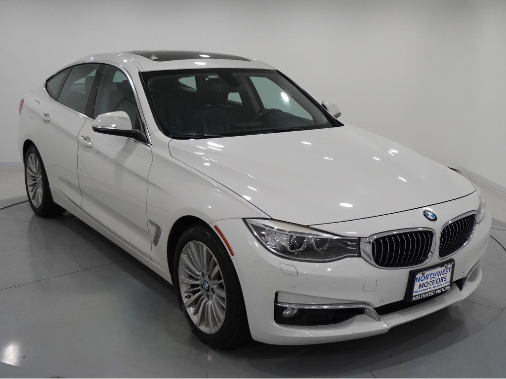 2015 BMW 3 series 328i xDrive's photo