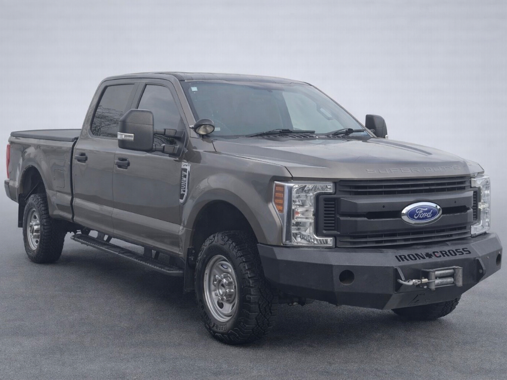 2019 Ford F-250 XL 4x4 Crew Cab 8' Box's photo