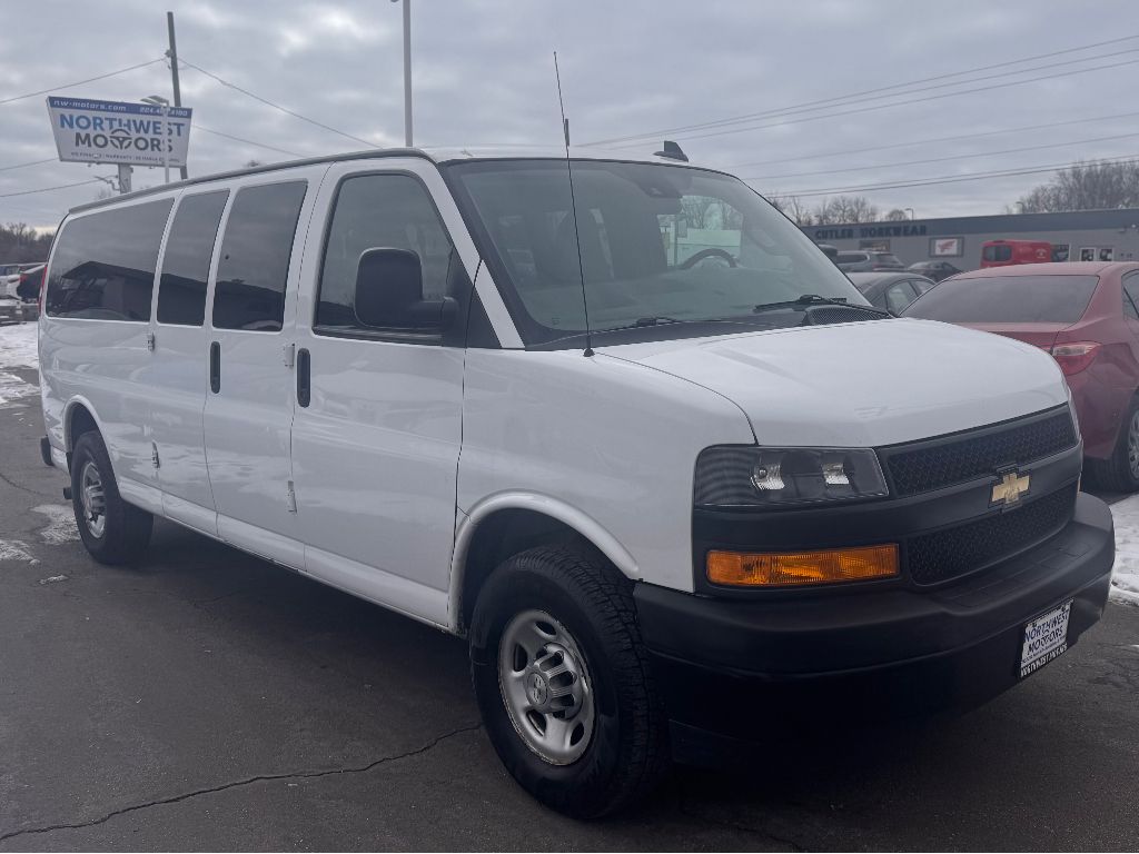 2021 Chevrolet Express 3500 LS Extended's photo