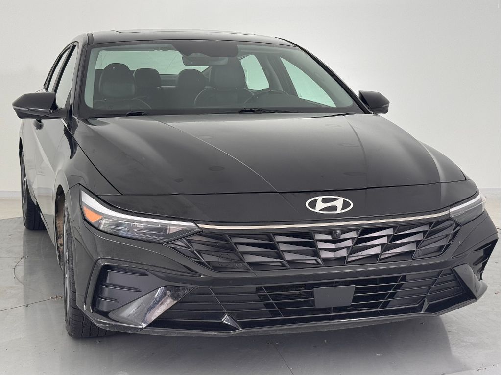 2024 Hyundai Elantra 2.0 Limited IVT's photo