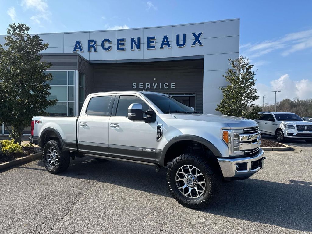 2019 Ford F-250 Super Duty Lariat Crew Cab 4WD