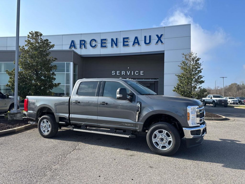 2026 Ford F-250 Super Duty XLT Crew Cab 4WD