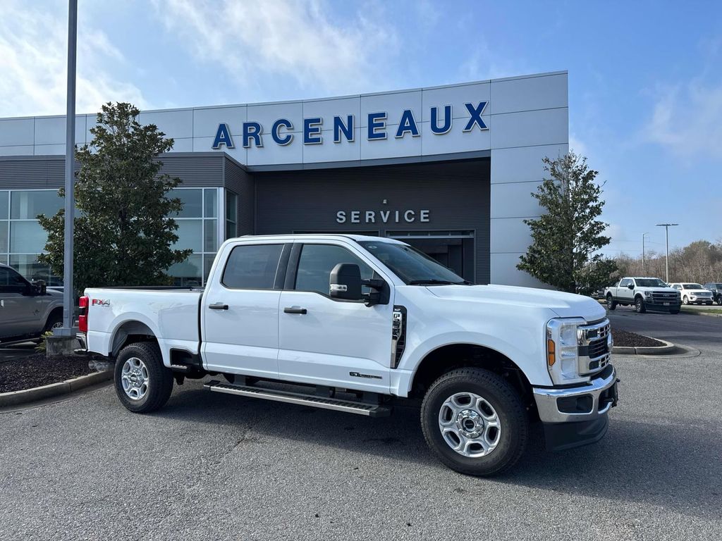 2026 Ford F-250 Super Duty XLT Crew Cab 4WD