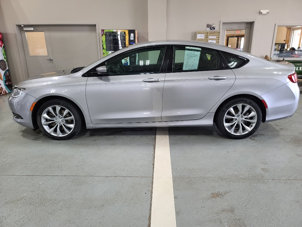 Billet Silver Metallic Clearcoat 2015 Chrysler 200 S Sedan AWD Sedan All-Wheel Drive 9-Speed Automatic