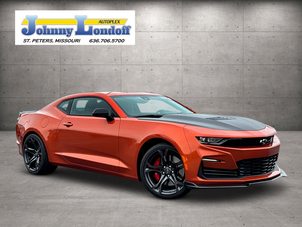 Vivid Orange Metallic 2024 Chevrolet Camaro 2SS Coupe RWD Coupe Rear-Wheel Drive 6-Speed Manual