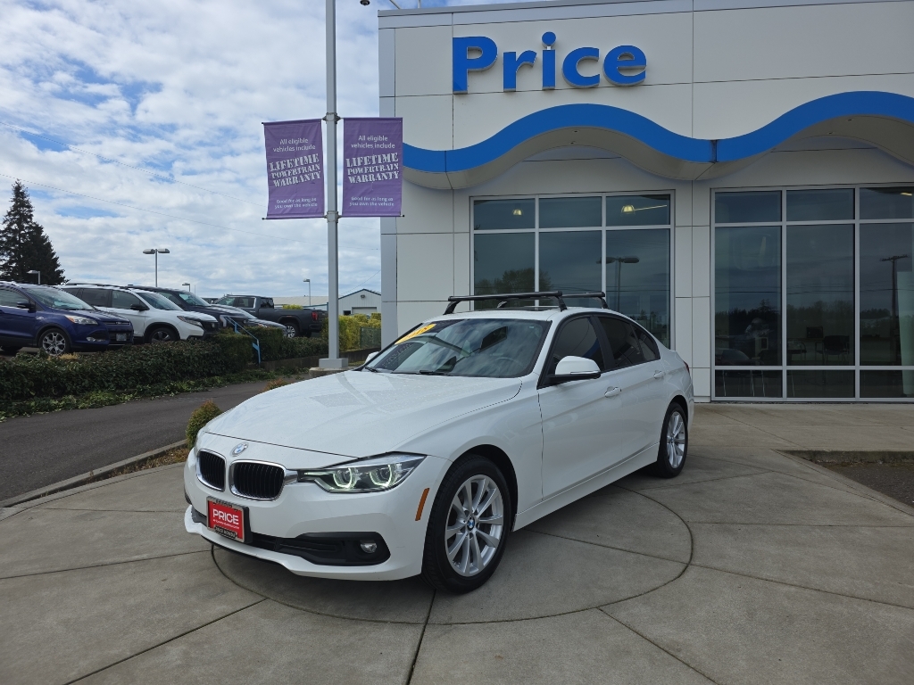 Alpine White 2018 BMW 3 Series 320i xDrive Sedan AWD Sedan All-Wheel Drive 8-Speed Automatic
