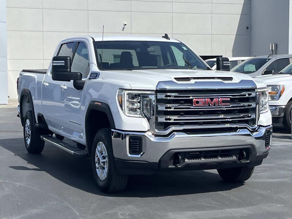 Summit White 2023 GMC Sierra 2500HD SLE Crew Cab 4WD Pickup Truck Four-Wheel Drive 6-Speed Automatic