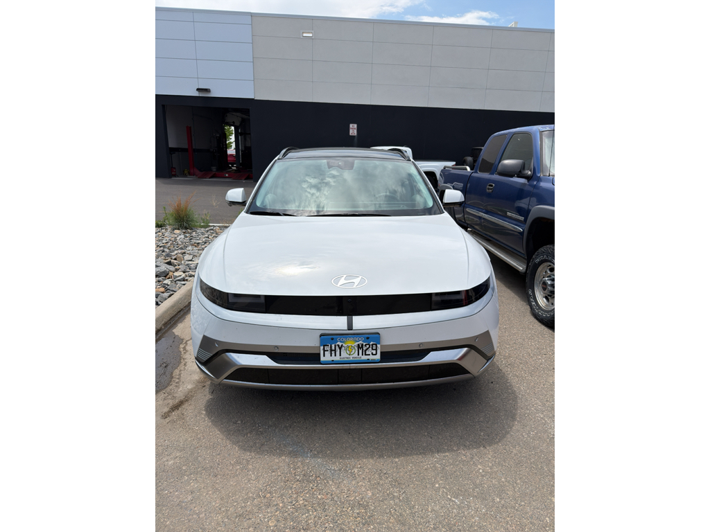 View vehicle photo 7
