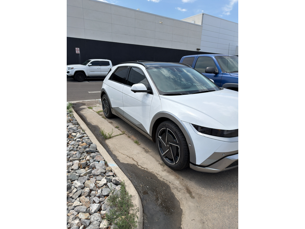 View vehicle photo 2