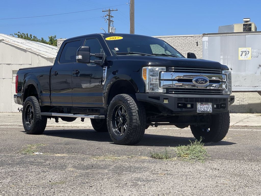 2017 Ford F-250 Super Duty Lariat Crew Cab 4WD
