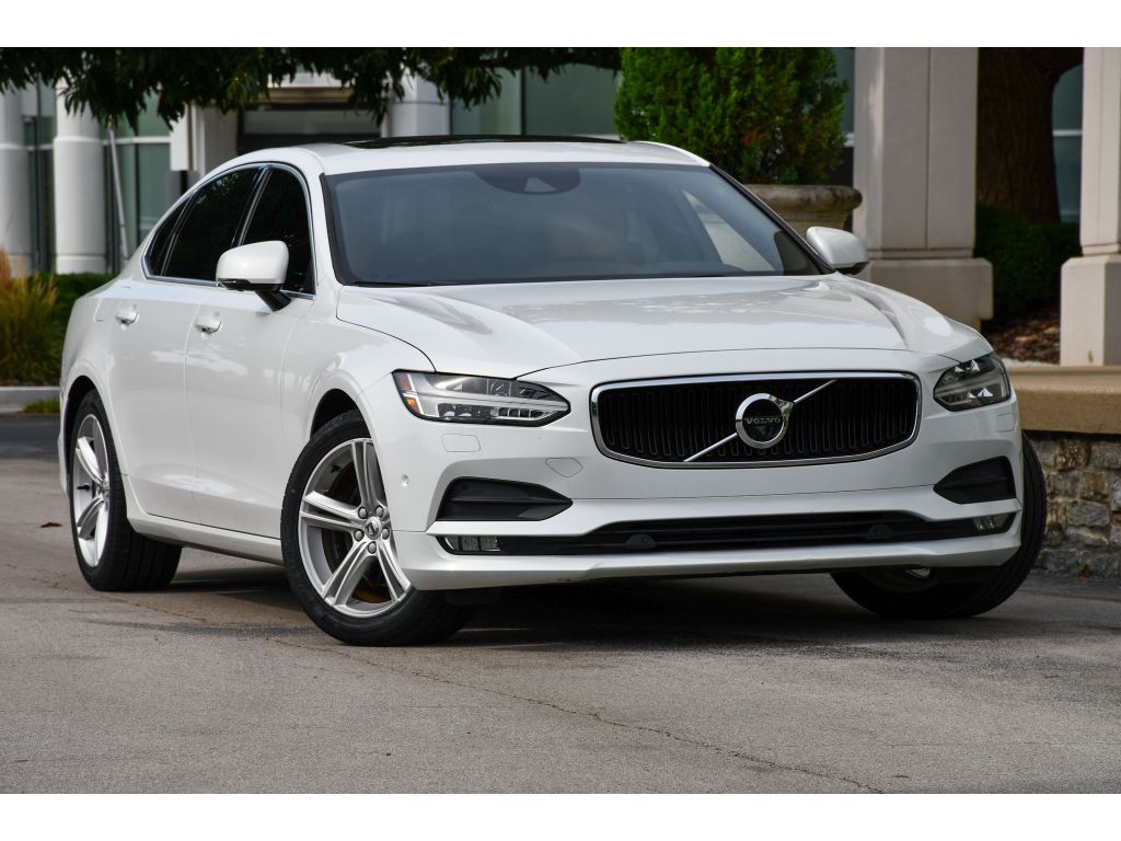 2018 Volvo S90 T5 Momentum